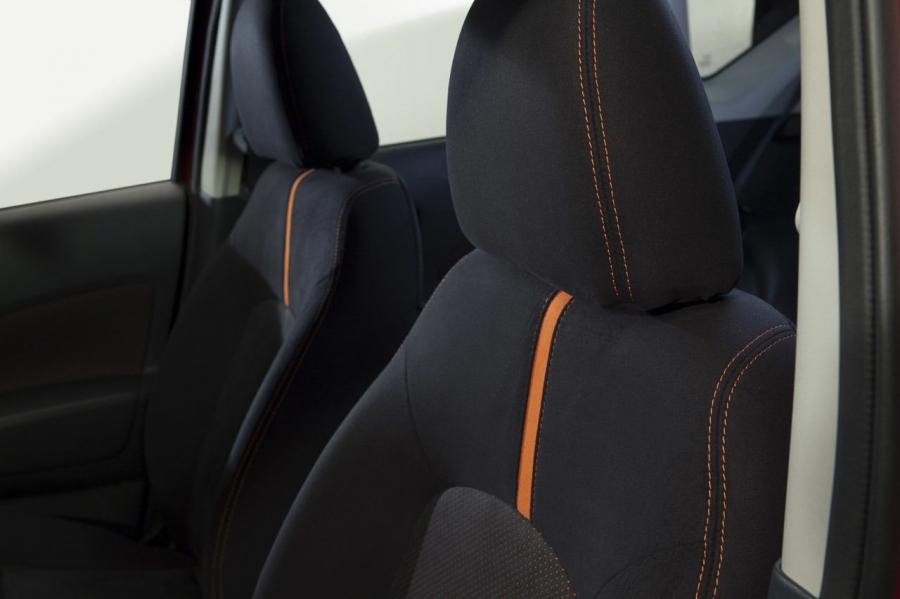  Nissan Versa Note SR 2015 года  (фото 20 из 26)